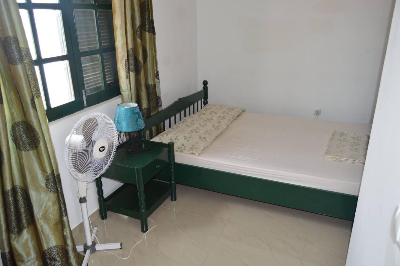 Apartamento T1 Mobiliado Com Wi-Fi Praia Esterno foto